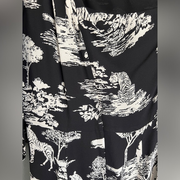 Reformation Freeport one shoulder dress in Safari print - Picture 9 of 10